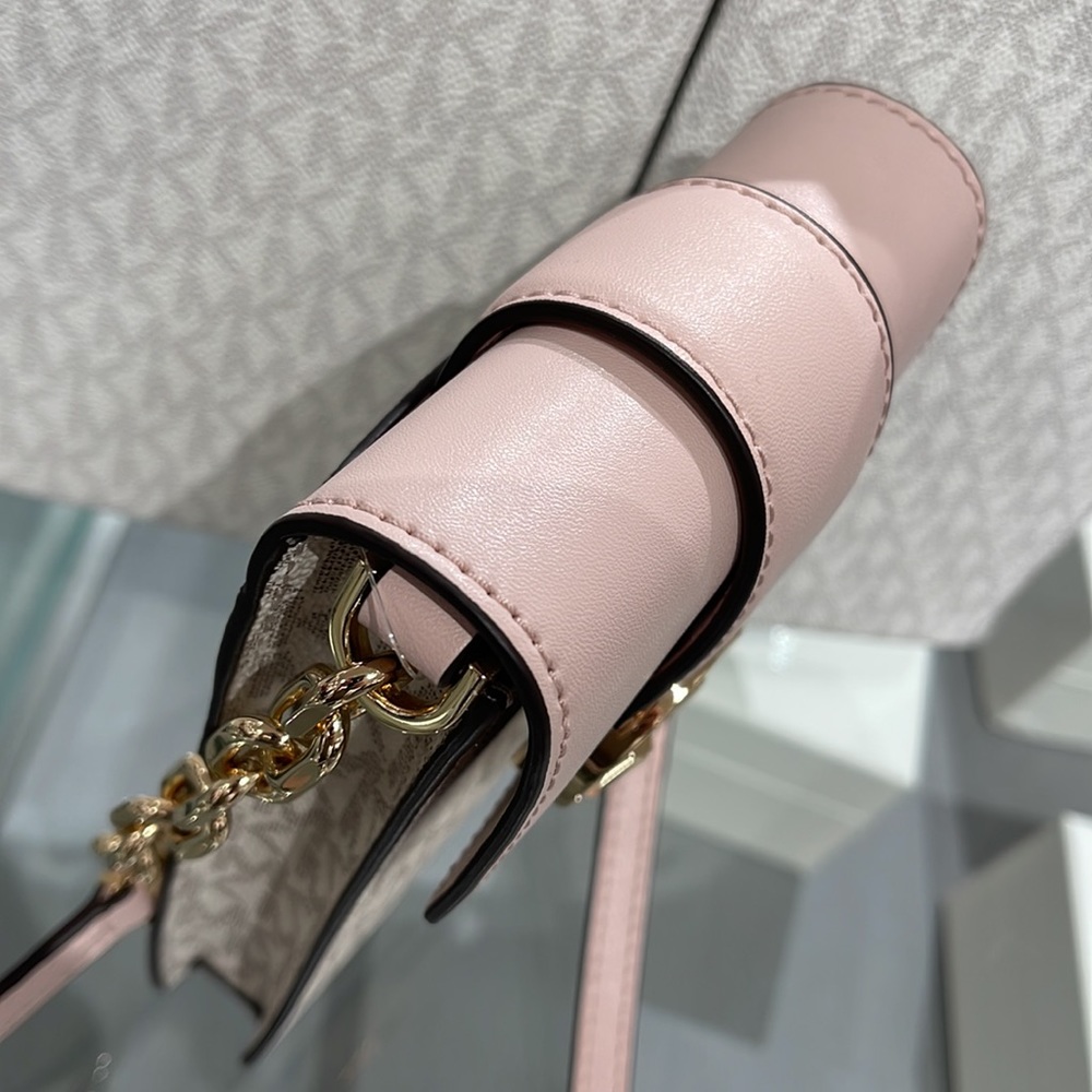 Michael Kors Carmen Small Logo Smartphone Crossbody Bag
Powder Blush Multi
NWT - Picture 5 of 16